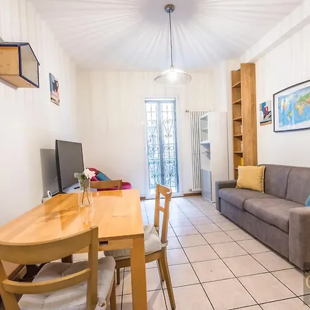 Queen Veronique Appartement Bologne