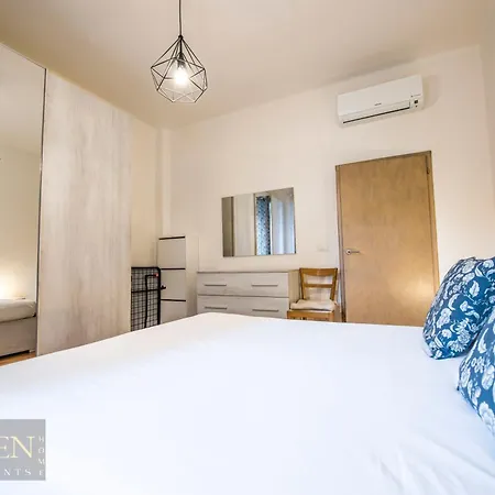 Queen Veronique Apartment Bologna