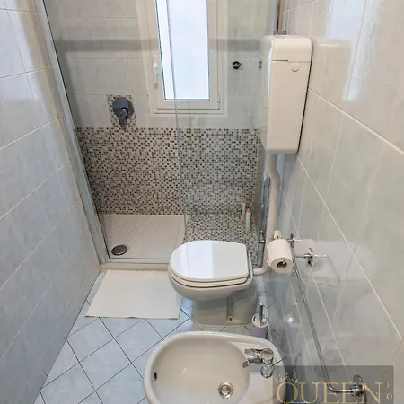 Queen Veronique * Bolonia